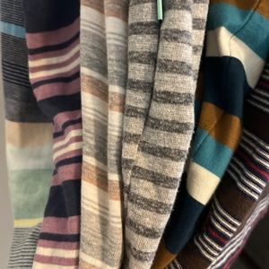 Men’s surf brand striped tees